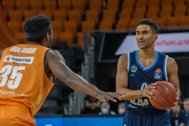 小组赛中赢 小组赛中赢